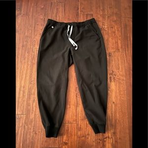 Figs Scrubs Tansen Black Joggers Scrub Pants L/S